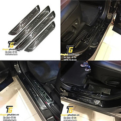 Bộ Ốp bậc cửa, Nẹp bước chân Hyundai Santafe 2021 - Mẫu Titan
