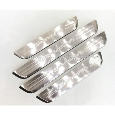 BỘ SẢN PHẨM Nẹp bước chân và ốp chống trầy cốp Hyundai Santafe 2019 - Mẫu Inox