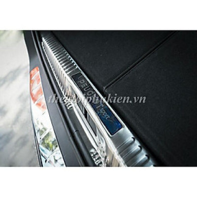 BỘ SẢN PHẨM Nẹp bước chân và ốp chống trầy cốp Peugeot 5008 - Mẫu Inox