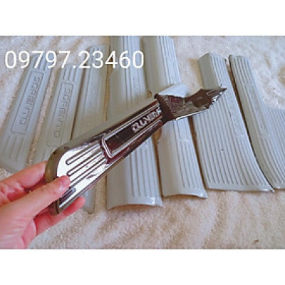 Ốp bậc cửa , nẹp bước chân Kia Sorento 2021-2022 cao cấp -mẫu Titan 8 chi tiết