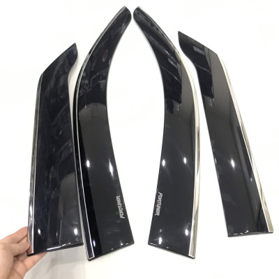 Bộ vè che mưa cao cấp viền chỉ mạ INOX dành cho xe Toyota Fortuner 2015-2019