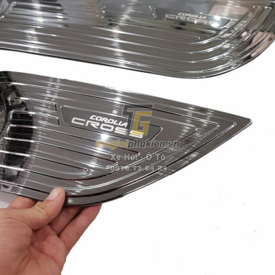 Bộ ốp Titan Tapli, Táp li cửa Toyota Corolla Cross 2020