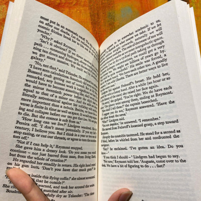 Sách - SF Masterworks Tau Zero by Poul Anderson / English Science Fiction / Sách Ngoại văn nhập khẩu