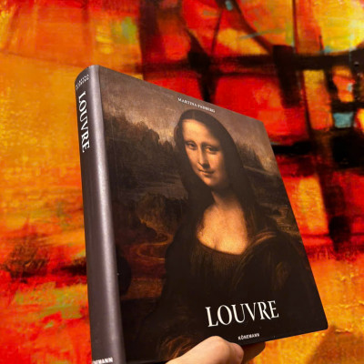 Sách - Louvre by Martina Padberg - Nghệ thuật tiếng Anh/ Art Book in English