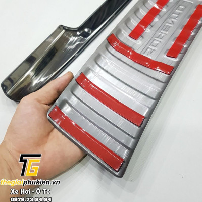 Bộ ốp chống trầy bậc cốp Kia Sorento 2021 - Mẫu Titan