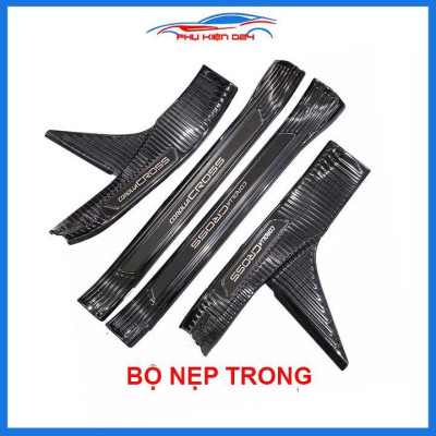 Bộ nẹp bước chân trong ngoài vân Cacbon xe Corolla Cross 2020 chống trầy làm đẹp ô tô