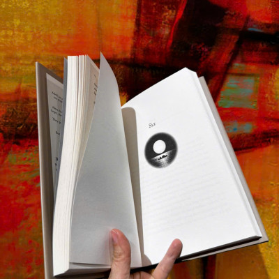 Sách - The Stranger In The Lifeboat by Mitch Albom - English Book - Sách Ngoại văn