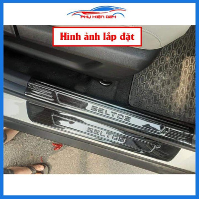 Nẹp bước chân trong  ngoài TITAN ô tô Seltos 2020-2021-2022 chống trầy bảo vệ trang trí xe