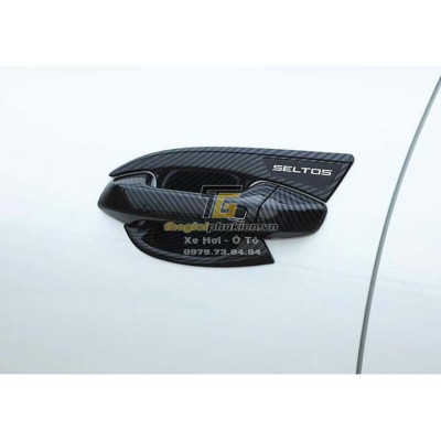 Bộ ốp tay nắm cửa, hõm cửa xe KIA Seltos 2020 vân Carbon