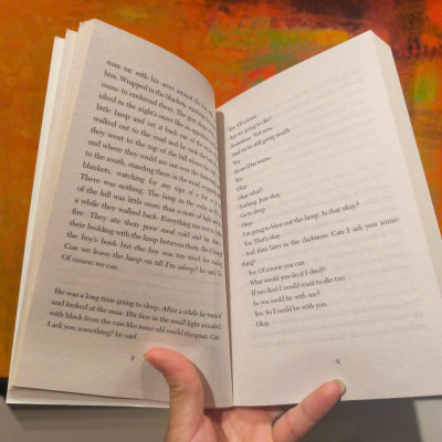 Sách - The Road by Cormac McCarthy - Fiction/ Science Fiction in English