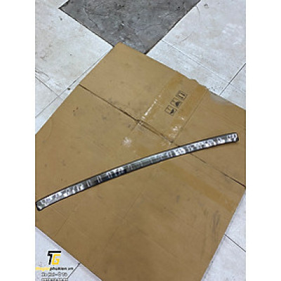 Ốp chống trầy cốp INOX Toyota Raize 2021