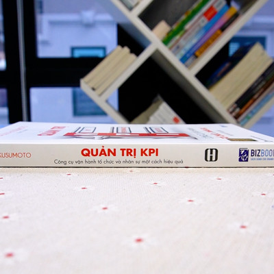 Cẩm Nang CEO Bí Quyết Để Trở Thành Nhà Lãnh Đạo Xuất Sắc: Quản Trị Kpi, Nâng Tầm Doanh Nghiệp, Bí Mật Quản Trị Nhân Lực Và OJT Công Cụ Phát Triển Nguồn Nhân Lực Kế Thừa