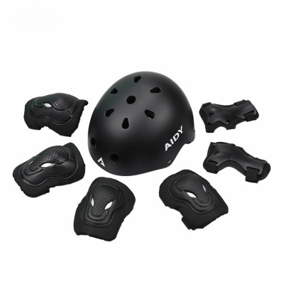 Bộ bảo hộ chơi patin cho trẻ em 3-8 tuổi ( 15kg - 35 kg) giúp bảo vệ cho bé khỏi chấn thương khi chơi,làm từ nhựa ABS cao cấp, nhiều màu sắc, Hàng Chính Hãng Cleacco