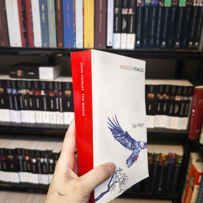 Sách - The Magus by John Fowles - Fiction/ Fantasy /Mystery in English