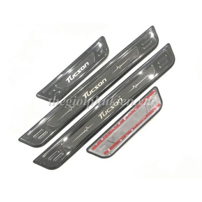 BỘ SẢN PHẨM Nẹp bước chân và ốp chống trầy cốp Hyundai Tucson 2016-2018 - Mẫu Titan