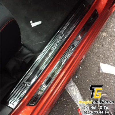 Bộ Ốp bậc cửa, Nẹp bước chân Honda Brio - Mẫu Titan