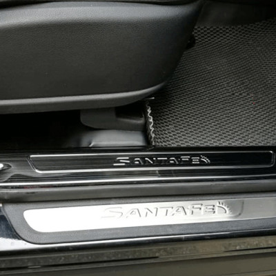  Bộ Ốp bậc cửa, Nẹp bước chân Titan dành cho xe Huyndai Santafe 2019-2020 - Bên ngoài