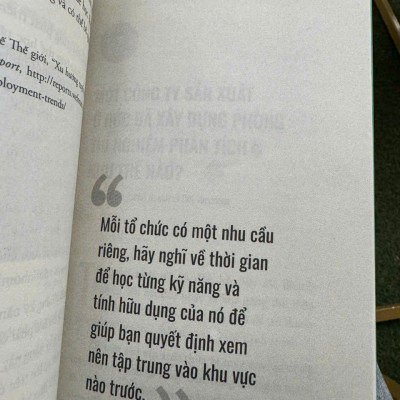 RA QUYẾT ĐỊNH DỰA TRÊN PHÂN TÍCH DỮ LIỆU – HBR - Alphabooks