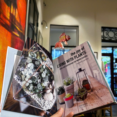 Sách - The Joy of Living with Plants: Ideas and inspirations for indoor gardens by Isabelle Palmer - Sách tiếng anh