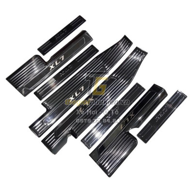 Bộ Ốp bậc cửa, Nẹp bước chân Suzuki XL7 2019-2020 - Mẫu Titan