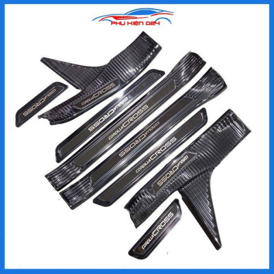 Bộ nẹp bước chân trong ngoài vân Cacbon xe Corolla Cross 2020 chống trầy làm đẹp ô tô