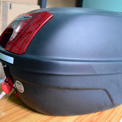 Thùng Givi E26NX / B27NX , thùng kèm đế, ốc gắn, thùng Givi 26 lit, gắn cho xe máy