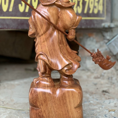 Tượng quan công cầm đao gỗ hương kt cao 60cm