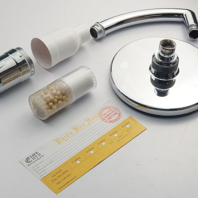 Bộ tay dây sen siêu tăng áp mặt tròn lõi lọc Vitamin C Eurolife EL-146SH (Trắng bạc)