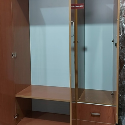 Tủ áo nhựa chất lượng màu Gỗ Đỏ Juno Sofa ngang 1m2 x cao 1m8 x sâu 48 cm