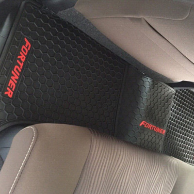 Thảm sàn, lót sàn cao su 3D không mùi Cao cấp dành cho xe Toyota Fortuner 2017-2019