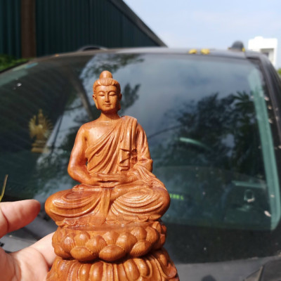 Tượng phật thích ca mini để xe ôtô bằng gỗ hương đá kt 15×9×9cm