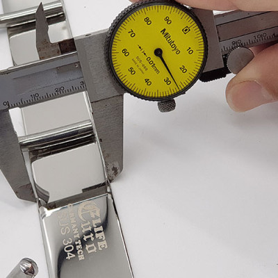 Móc treo áo 5 chấu Inox SUS 304 Eurolife EL-M5 (Trắng bạc)