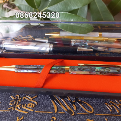 Bút bi viết ký phong thủy khảm vỏ bào ưng xanh phong cánh lịnh lãm đẳng cấp