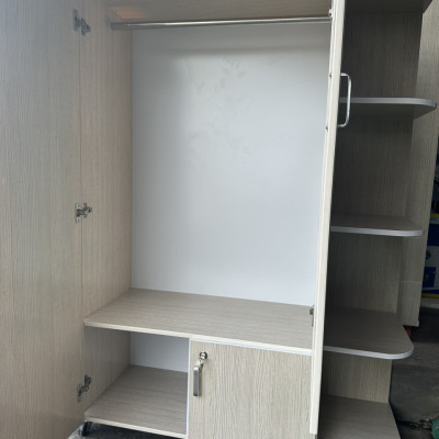 Tủ áo kèm kệ và gương Juno Sofa kích thước 1m1 x Cao 1m5 x sâu 45 cm