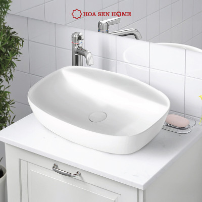 Lavabo TUSLO L007 mang đến vẻ đẹp tinh tế với thiết kế đơn giản nhưng sang trọng. Chất liệu gốm sứ cao cấp cùng công nghệ Nano Ceramic giúp sản phẩm bền bỉ và dễ dàng vệ sinh, là lựa chọn hoàn hảo cho không gian phòng tắm hiện đại.
