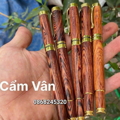 Bút bi viết bằng gỗ cẩm sang trọng đẳng cấp 