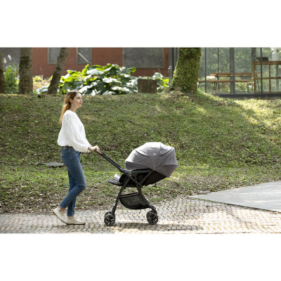 Xe đẩy trẻ em Joie SMA Baggi 4WD Drift Carbon