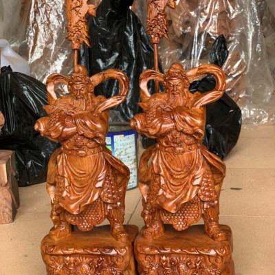 TƯỢNG QUAN CÔNG ĐẸP BẰNG GỖ HƯƠNG KT CAO 20×8×6CM