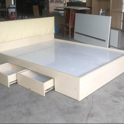 Giường gỗ công nghiệp đầu giường bọc nệm Juno Sofa