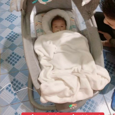 Nôi ru ngủ thư giãn kết hợp ghế ngồi đọc sách cho bé có nhạc Mastela 8104/8106 - điều khiển từ xa - kết hợp Bluetooth