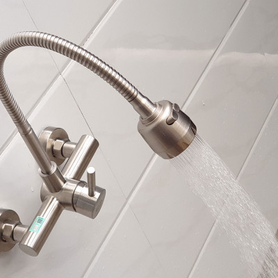 Vòi rửa chén âm tường cần lò xo Inox SUS 304 Eurolife EL-T017AT (Trắng vàng)