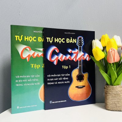 Combo Tự Học Đàn Guitar (Bộ 2 Tập)  (Với Phần Bài Tập Gồm 150 Bài Hát Nổi Tiếng Trong Và Ngoài Nước)