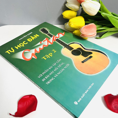 Combo Tự Học Đàn Guitar (Bộ 2 Tập)  (Với Phần Bài Tập Gồm 150 Bài Hát Nổi Tiếng Trong Và Ngoài Nước)