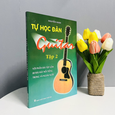 Combo Tự Học Đàn Guitar (Bộ 2 Tập)  (Với Phần Bài Tập Gồm 150 Bài Hát Nổi Tiếng Trong Và Ngoài Nước)