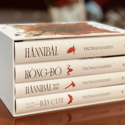 [boxset giới hạn 300 hộp gồm 4 tập bìa cứng của Nhã Nam] – HANNIBAL series – Thomas Harris – Rồng đỏ, Sự im lặng của bầy cừu, Hannibal, Hannibal trỗi dậy
