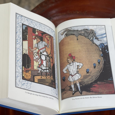 (Bản bìa vải KASHMIR giới hạn 408 cuốn, 400 tranh minh họa) DOROTHY VÀ XỨ OZ DIỆU KỲ - L. Frank Baum - Nguyễn Thị Hạnh dịch - Phuc Minh Books - NXB Văn học