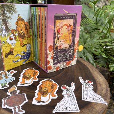 Boxset Dorothy và xứ Oz diệu kỳ - Gồm 6 cuốn của L. Frank Baum (Bản dịch mới, tặng kèm 6 bookmark)