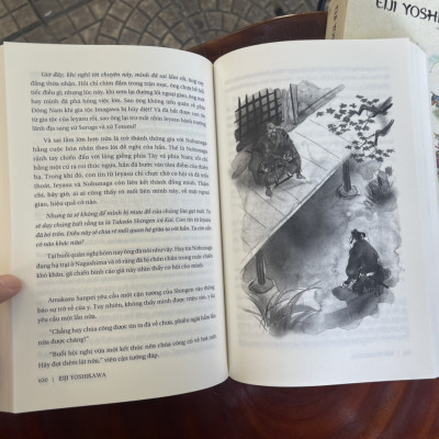 (Trọn bộ boxset 2 tập, kèm tranh minh họa in màu) (Eiji Yoshikawa - Tiểu thuyết gia lịch sử xuất sắc nhất Nhật Bản) TAIKO - TRĂM NĂM MỘT GIẤC CƠ ĐỒ – Eiji Yoshikawa - Nguyễn Đăng Thuần dịch -  Huy Hoang Books phát hành - Nxb Văn Học (Bìa mềm)