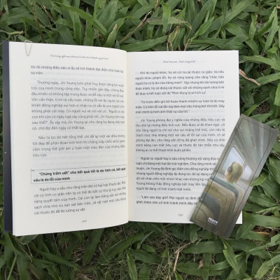 Sách - Tôi Từng Nghĩ Mọi Thứ Sẽ Ổn Khi Trở Thành Người Lớn (Tặng Kèm Bookmark)