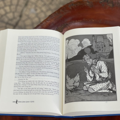 (Bản bìa vải KASHMIR giới hạn 408 cuốn, 400 tranh minh họa) DOROTHY VÀ XỨ OZ DIỆU KỲ - L. Frank Baum - Nguyễn Thị Hạnh dịch - Phuc Minh Books - NXB Văn học